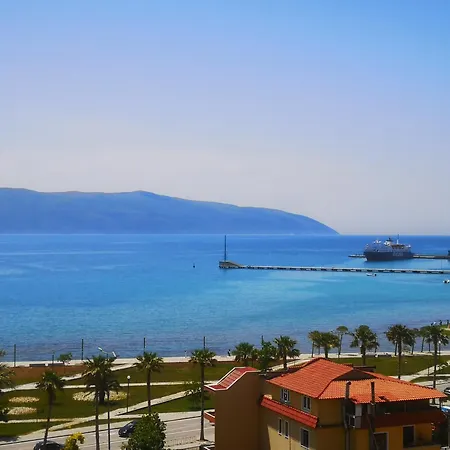 Lungo Mare Sea View Apartment *